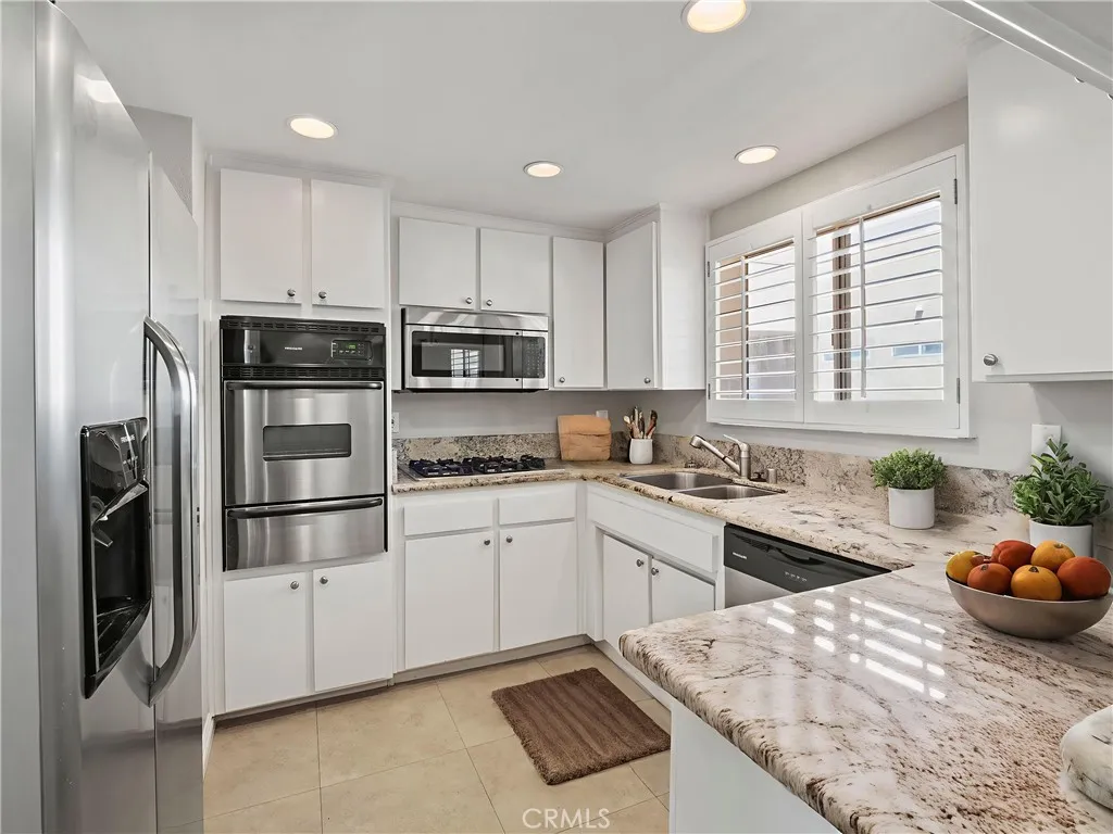 4301 Fulton Avenue 303, Sherman Oaks, California 91423 home-pic-13